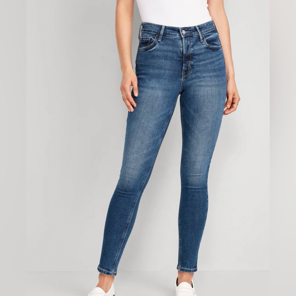 Old Navy Extra High-Waisted Rockstar Super-Skinny Jeans Size 6